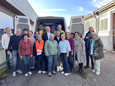 Domkapitular Stäps, Joseph Knight von Calais Appeal und das Team der Aktion Hoffnung